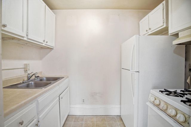 658 Hague Avenue, Saint Paul, MN 55104