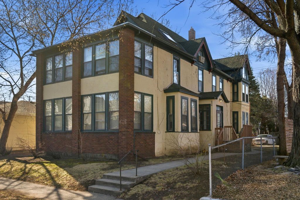 658 Hague Avenue, Saint Paul, MN 55104