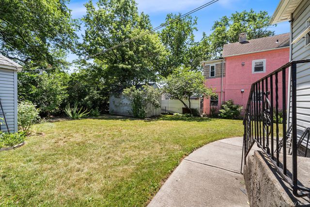 6005 168th Street, Fresh Meadows, NY 11365