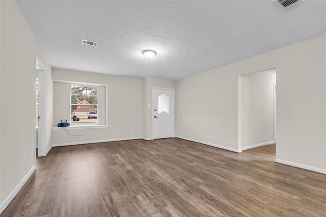 2610 Mockingbird Lane, New Caney, TX 77357