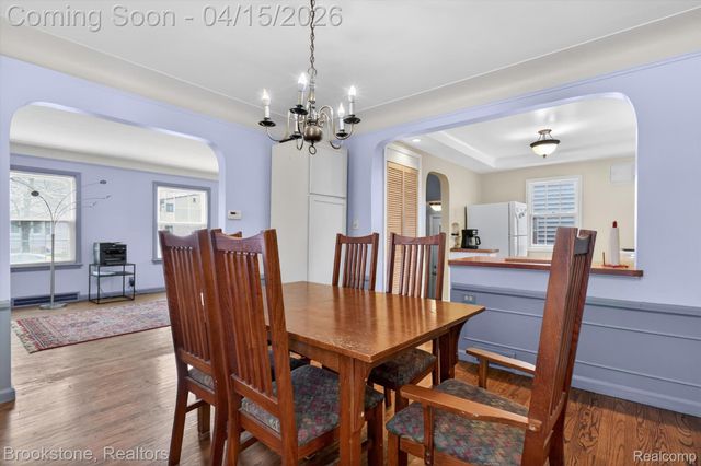 1802 W Farnum Avenue, Royal Oak, MI 48067