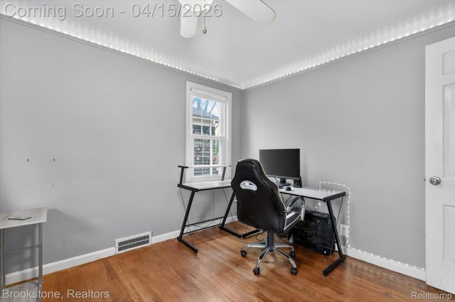 1802 W Farnum Avenue, Royal Oak, MI 48067