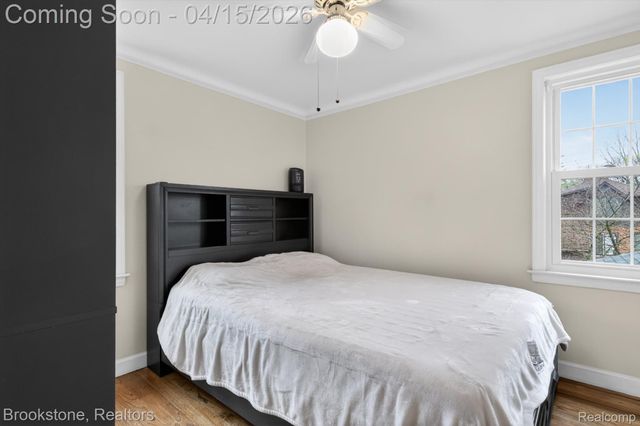 1802 W Farnum Avenue, Royal Oak, MI 48067
