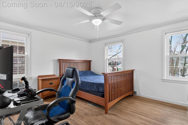 1802 W Farnum Avenue, Royal Oak, MI 48067