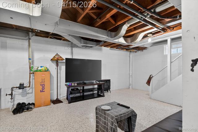 1802 W Farnum Avenue, Royal Oak, MI 48067