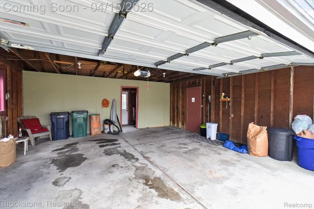 1802 W Farnum Avenue, Royal Oak, MI 48067