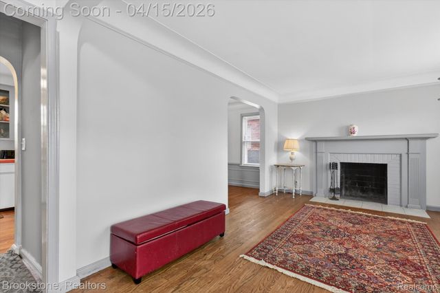 1802 W Farnum Avenue, Royal Oak, MI 48067