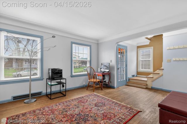 1802 W Farnum Avenue, Royal Oak, MI 48067