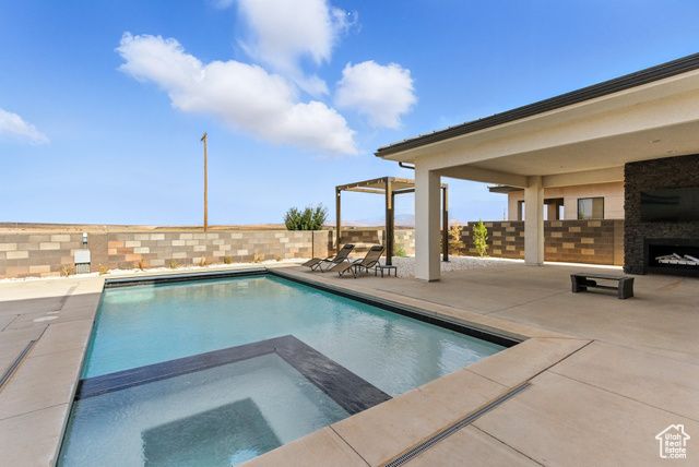 3168 S SNOW CANYON RD, Hurricane, UT 84737