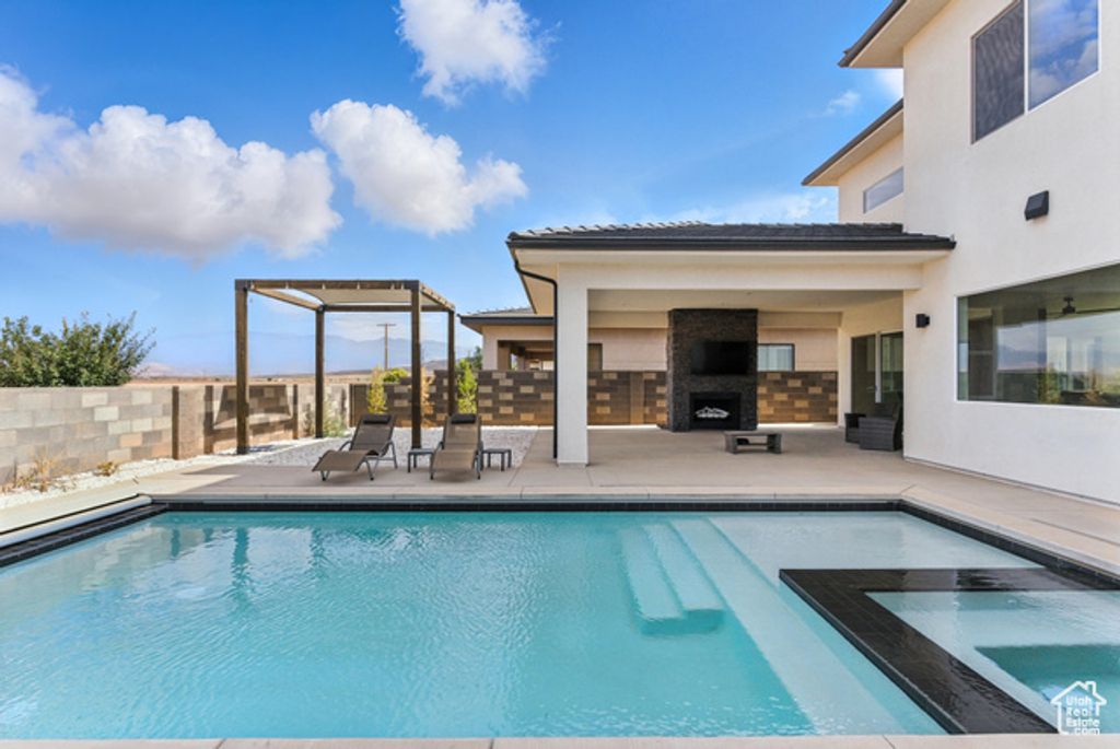 3168 S SNOW CANYON RD, Hurricane, UT 84737