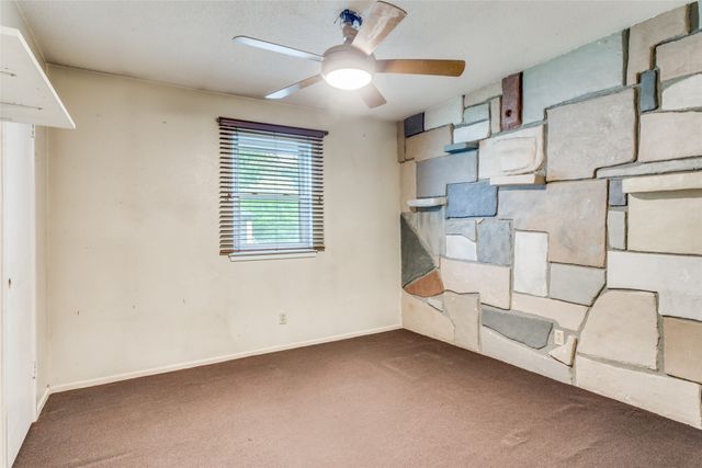 209 Teeter Drive, Crowley, TX 76036