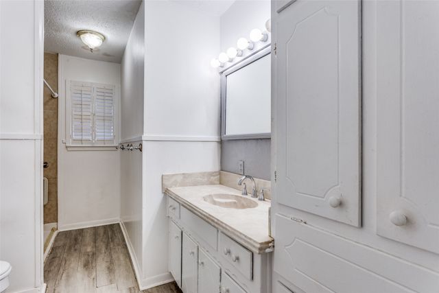 209 Teeter Drive, Crowley, TX 76036