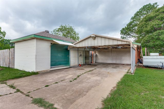 209 Teeter Drive, Crowley, TX 76036