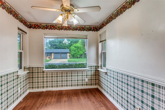 209 Teeter Drive, Crowley, TX 76036