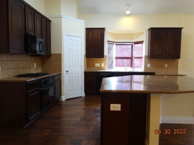 9975 Red Cedar Drive, Frisco, TX 75035