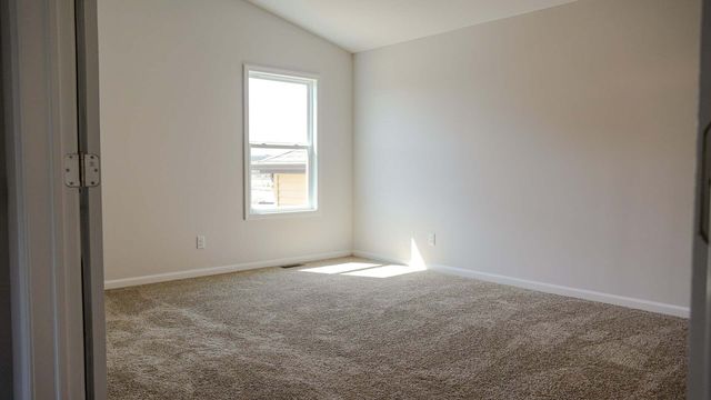 8240 DYLAN Drive, Merrillville, IN 46410