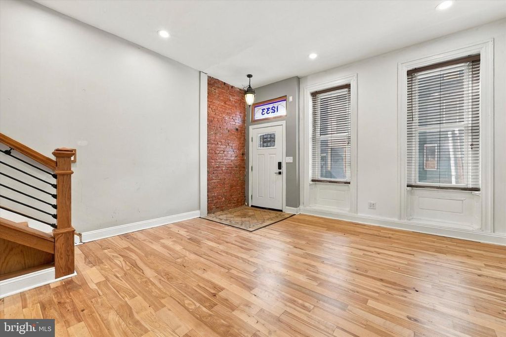 1233 S 15TH ST, PHILADELPHIA, PA 19146 — photo 3