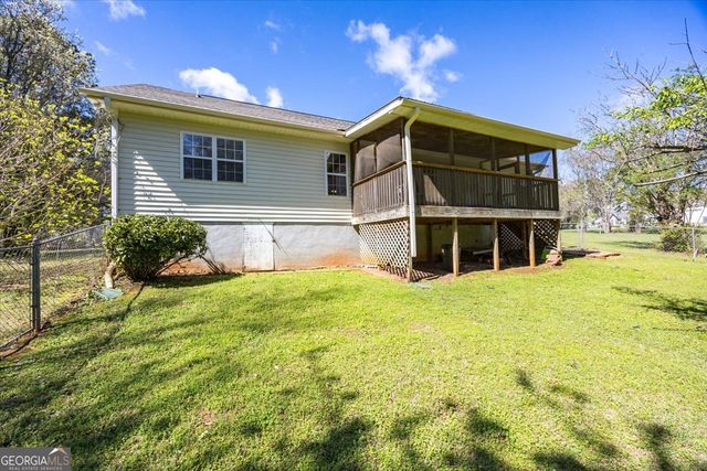 1251 Forsyth Landing Drive, Forsyth, GA 31029