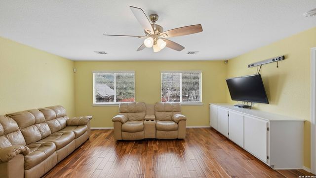 4520 Ridge Peak, Schertz, TX 78154