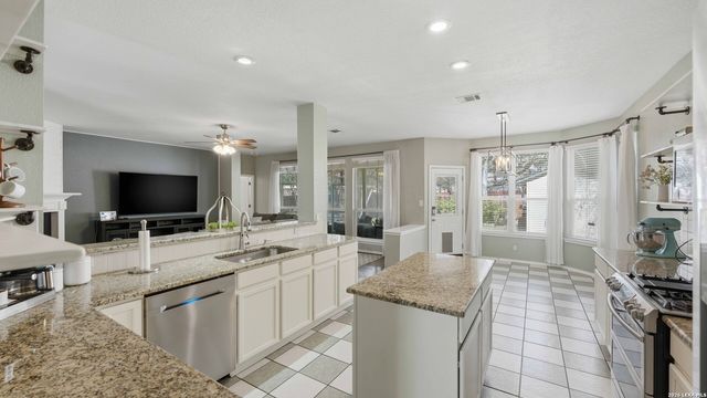 4520 Ridge Peak, Schertz, TX 78154