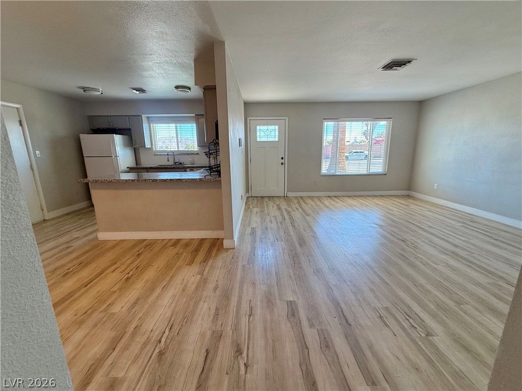 3000 LIBERTY Circle, Las Vegas, NV 89121 — photo 5