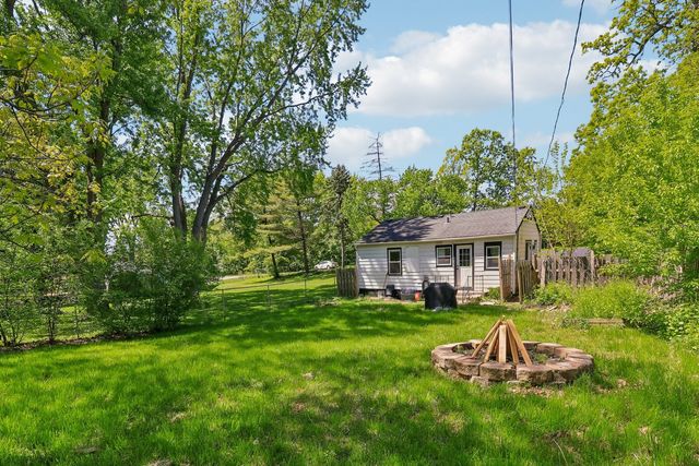 37073 N Antonio Avenue, Lake Villa, IL 60046