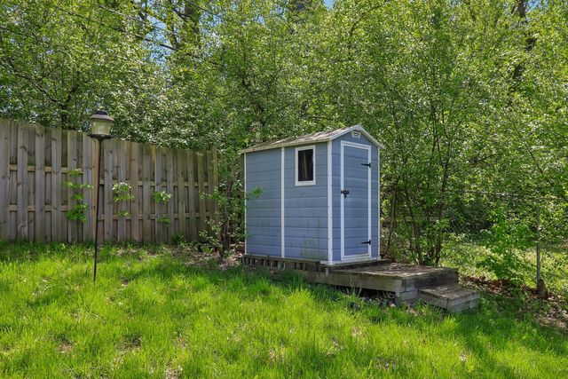 37073 N Antonio Avenue, Lake Villa, IL 60046