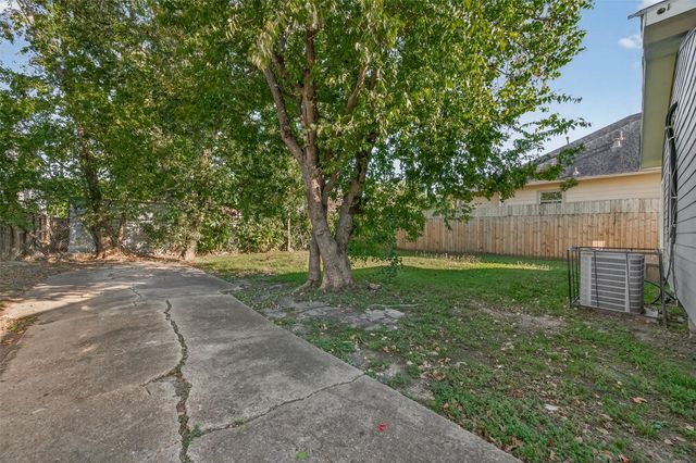 8211 Parnell Street, Houston, TX 77051