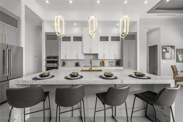 5333 Majestic CT, Cape Coral, FL 33904