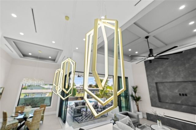 5333 Majestic CT, Cape Coral, FL 33904