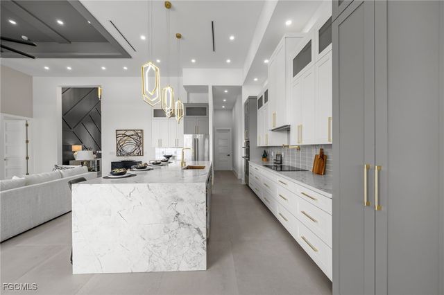 5333 Majestic CT, Cape Coral, FL 33904