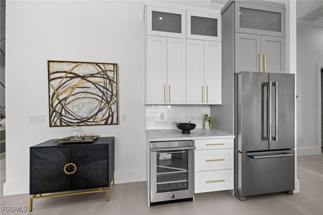 5333 Majestic CT, Cape Coral, FL 33904