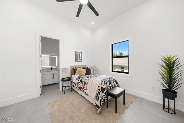 5333 Majestic CT, Cape Coral, FL 33904