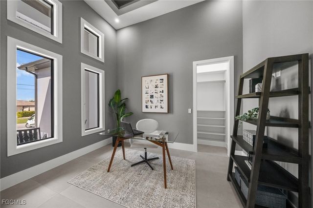 5333 Majestic CT, Cape Coral, FL 33904