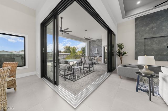 5333 Majestic CT, Cape Coral, FL 33904