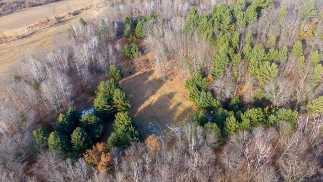 W7113 Leigh Road, Mauston, WI 53948