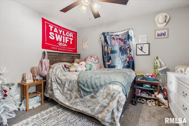 2277 E Converse Avenue, Grandview, IL 62702