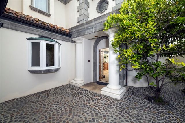 339 Via Lido Soud, Newport Beach, CA 92663