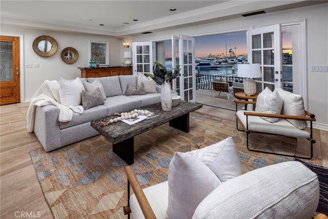 339 Via Lido Soud, Newport Beach, CA 92663