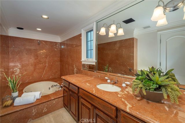 339 Via Lido Soud, Newport Beach, CA 92663
