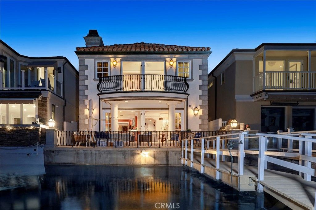 339 Via Lido Soud, Newport Beach, CA 92663