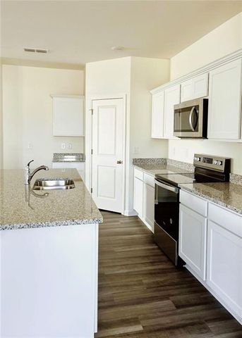 89 Bentwater Way, Hoschton, GA 30548