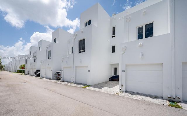 10265 NW 63rd Ter 204, Doral, FL 33178