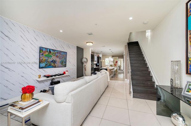 10265 NW 63rd Ter 204, Doral, FL 33178