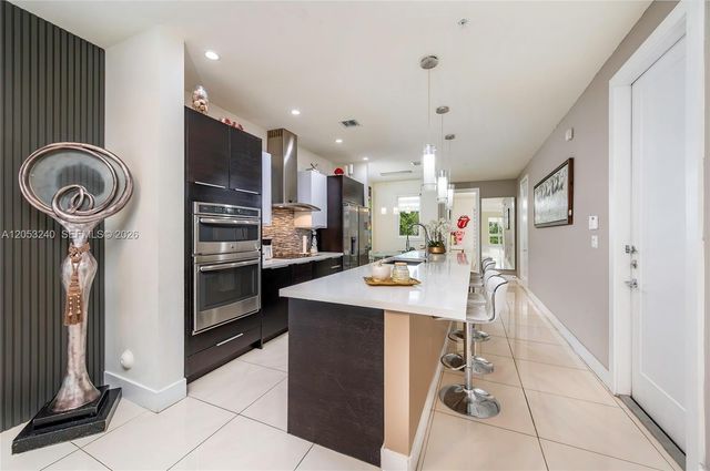 10265 NW 63rd Ter 204, Doral, FL 33178