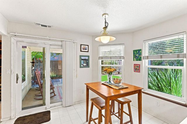 2535 Mossy Oaks Ct, Rancho Cordova, CA 95670