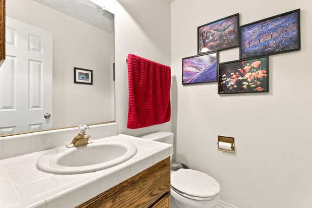 2535 Mossy Oaks Ct, Rancho Cordova, CA 95670