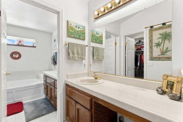 2535 Mossy Oaks Ct, Rancho Cordova, CA 95670