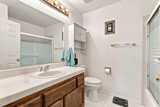 2535 Mossy Oaks Ct, Rancho Cordova, CA 95670