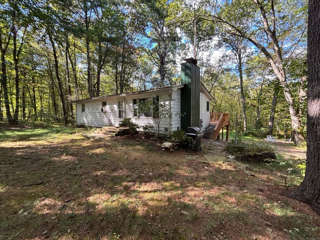 18 Navratil Road, Willington, CT 06279